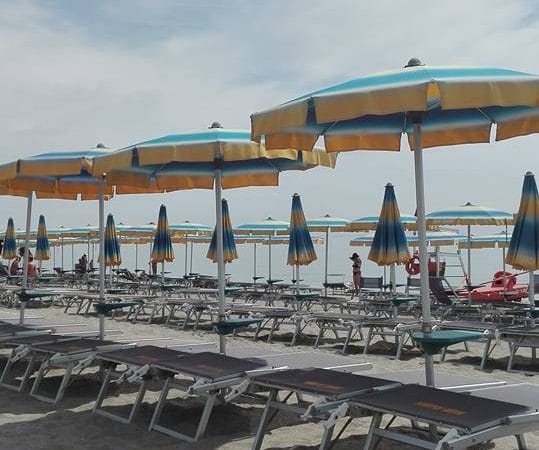 18620196 10209373653919839 8137005158327091655 n - Lidi Balneari SUP Attrezzatura Sport Mare - Stabilimenti Mare Lago Mondo Balneare