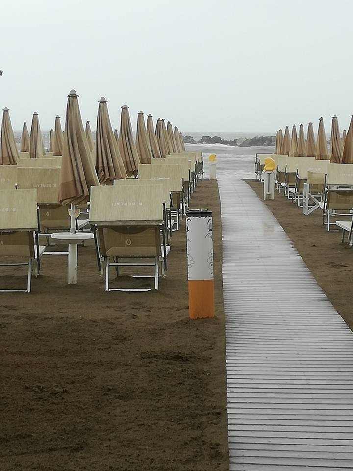 20993820 1130456783721593 9153669806720333175 n - Lidi Balneari SUP Attrezzatura Sport Mare - Stabilimenti Mare Lago Mondo Balneare