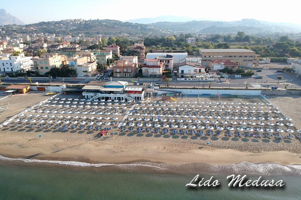 21106443 1789630964397983 4893435282260292284 n - Lidi Balneari SUP Attrezzatura Sport Mare - Stabilimenti Mare Lago Mondo Balneare