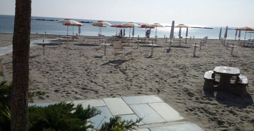 21687797 1907884186138143 8548523374780423861 n - Lidi Balneari SUP Attrezzatura Sport Mare - Stabilimenti Mare Lago Mondo Balneare