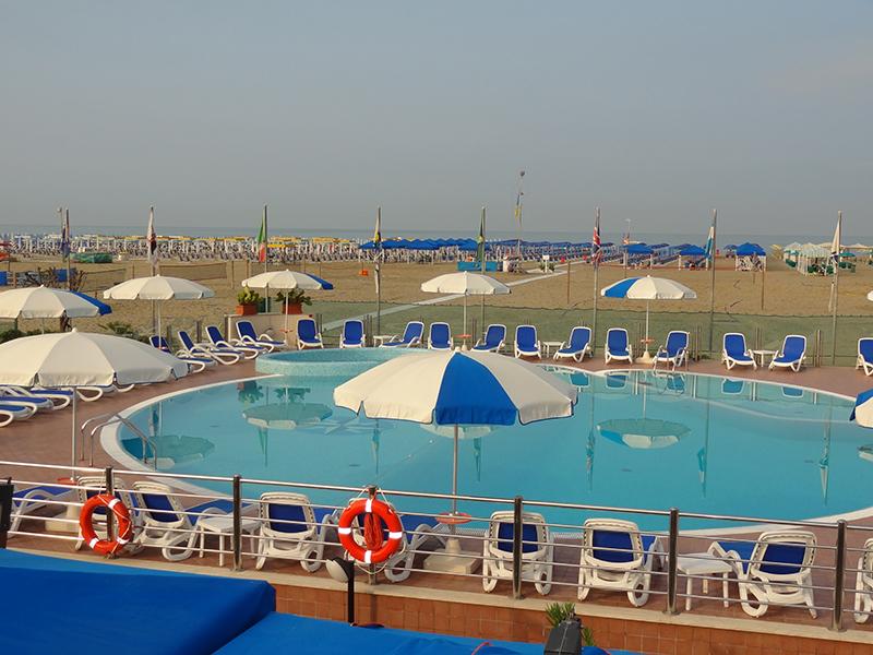 Bagno Ernesta - Lidi Balneari SUP Attrezzatura Sport Mare - Stabilimenti Mare Lago Mondo Balneare