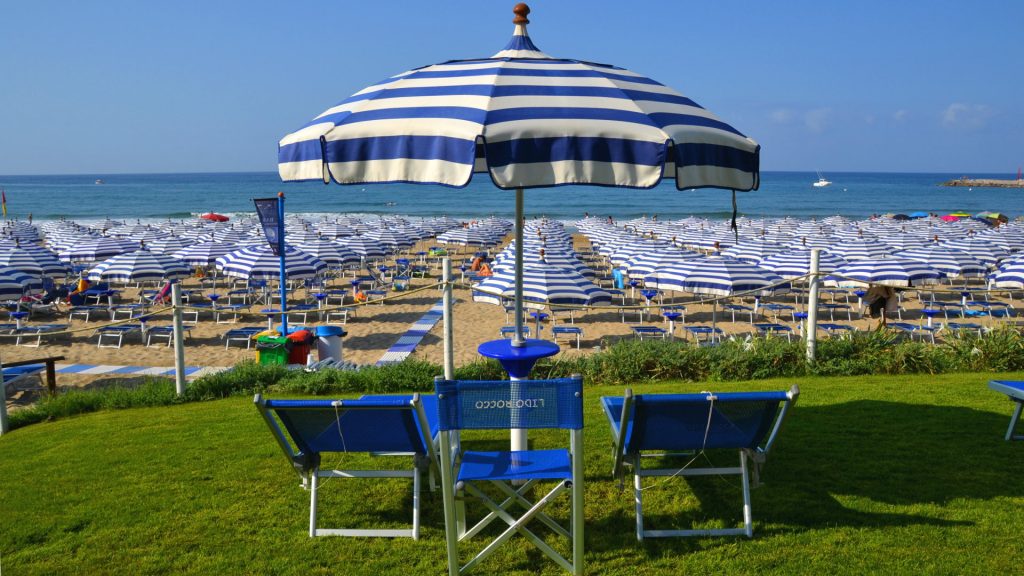 solarium 2 - Lidi Balneari SUP Attrezzatura Sport Mare - Stabilimenti Mare Lago Mondo Balneare