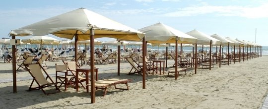 spiaggia9 - Lidi Balneari SUP Attrezzatura Sport Mare - Stabilimenti Mare Lago Mondo Balneare