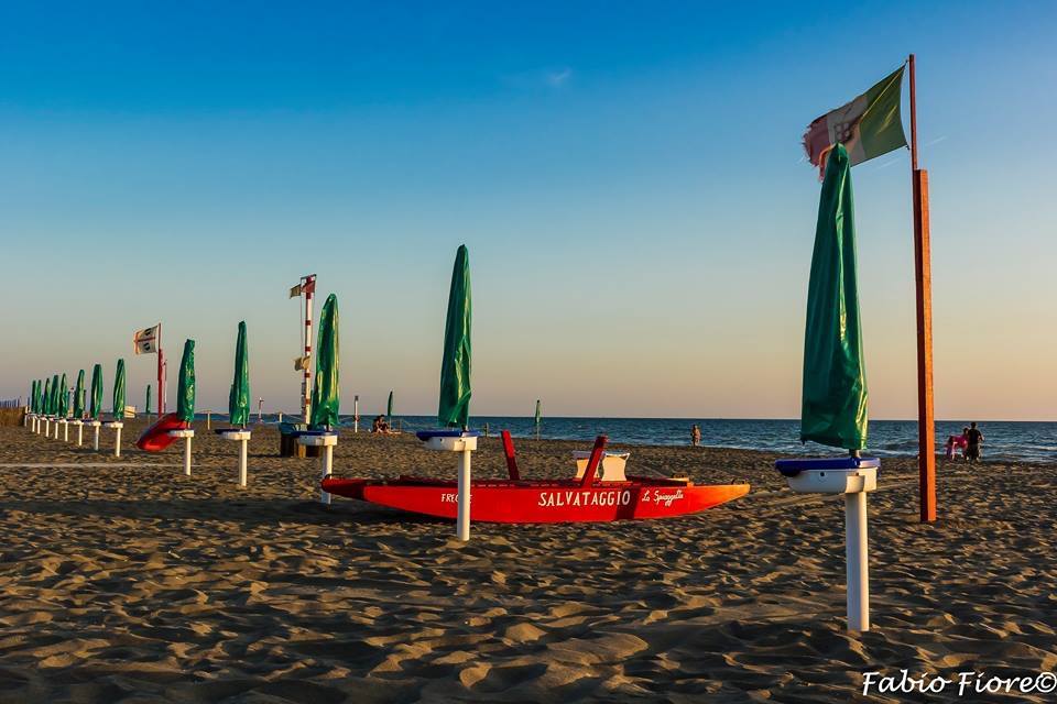 11933391 744635352331927 4033034803955472146 n - Lidi Balneari SUP Attrezzatura Sport Mare - Stabilimenti Mare Lago Mondo Balneare