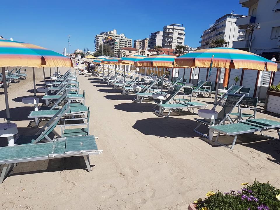 13237694 1410384485654437 8753786173373662253 n - Lidi Balneari SUP Attrezzatura Sport Mare - Stabilimenti Mare Lago Mondo Balneare