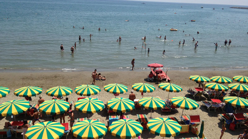 Spiaggia Bagni Kursaal Diano Marina 3 - Lidi Balneari SUP Attrezzatura Sport Mare - Stabilimenti Mare Lago Mondo Balneare