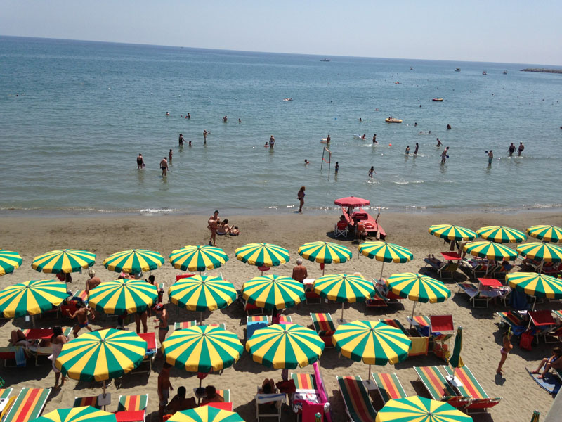 Spiaggia Bagni Kursaal Diano Marina 3 - Lidi Balneari SUP Attrezzatura Sport Mare - Stabilimenti Mare Lago Mondo Balneare