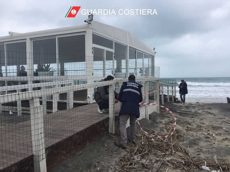 sequestro lido buena ventura 3 - Lidi Balneari SUP Attrezzatura Sport Mare - Stabilimenti Mare Lago Mondo Balneare